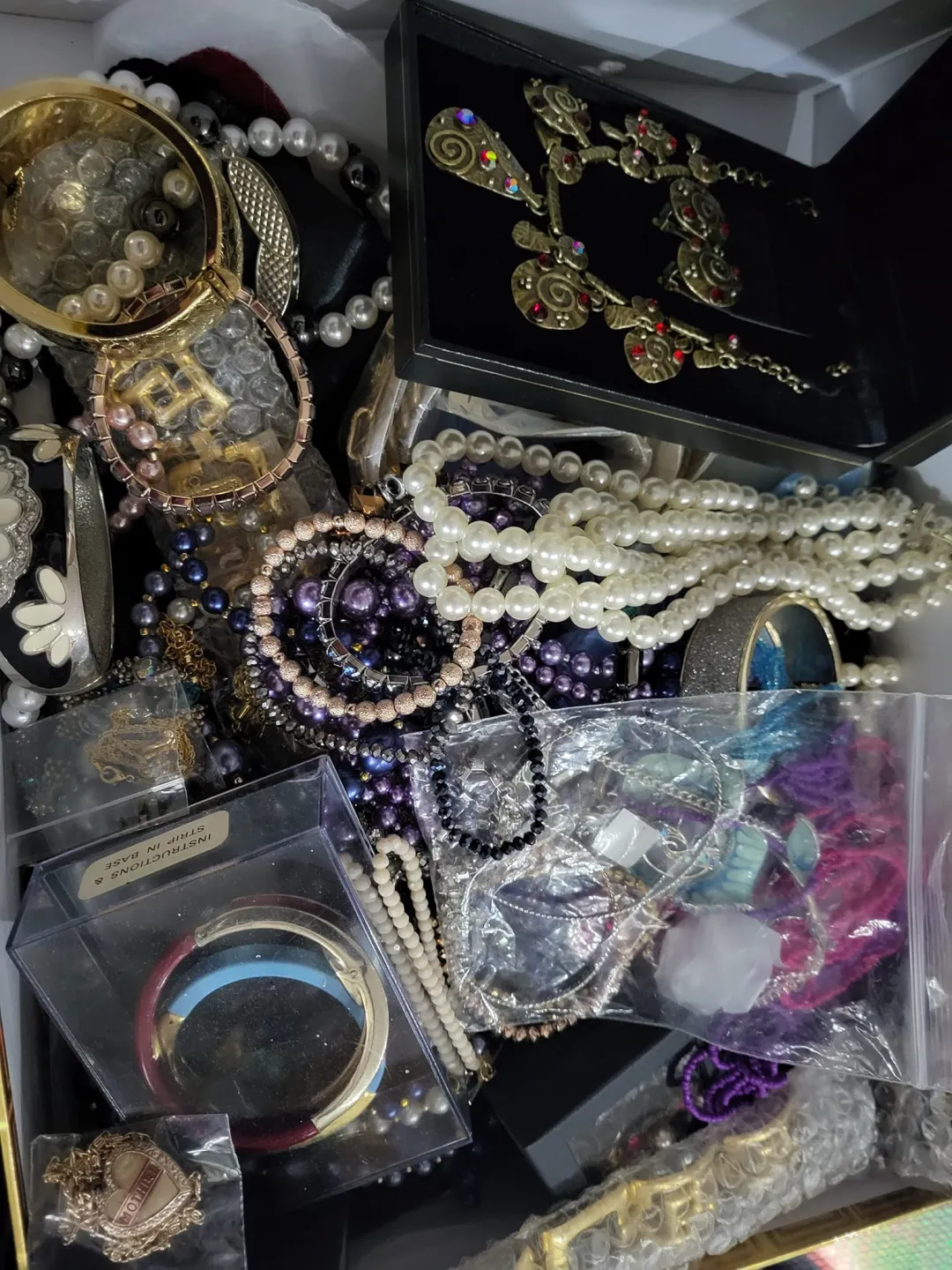 Photo from Jayne's Baby Bank (main page), 21 Dec 2023: Beautiful jewellery donated ready for our Mothers Day display window.