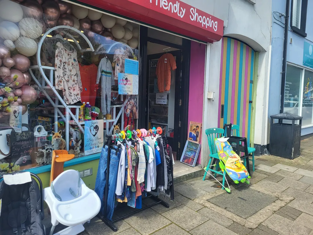 Photo from Jayne's Baby Bank (main page), 24 Apr 2024: Risca High Street is open untill 4pm Brynmawr 2PM and Pontypool open untill 4pm Blackwood open until 5pm Donation centre open 5pm- 9pm appro