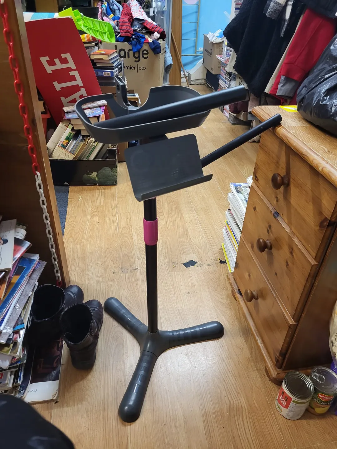 Photo from Jayne's Baby Bank (main page), 5 Oct 2024: Some one donated this item and its missing parts please can you have a look for the parts or we will have to dispose of it. Thanks