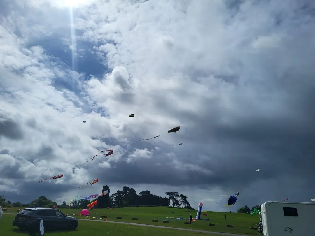 Photo from Jayne's Baby Bank (main page), 27 May 2024: Kiting with Roy & Helen