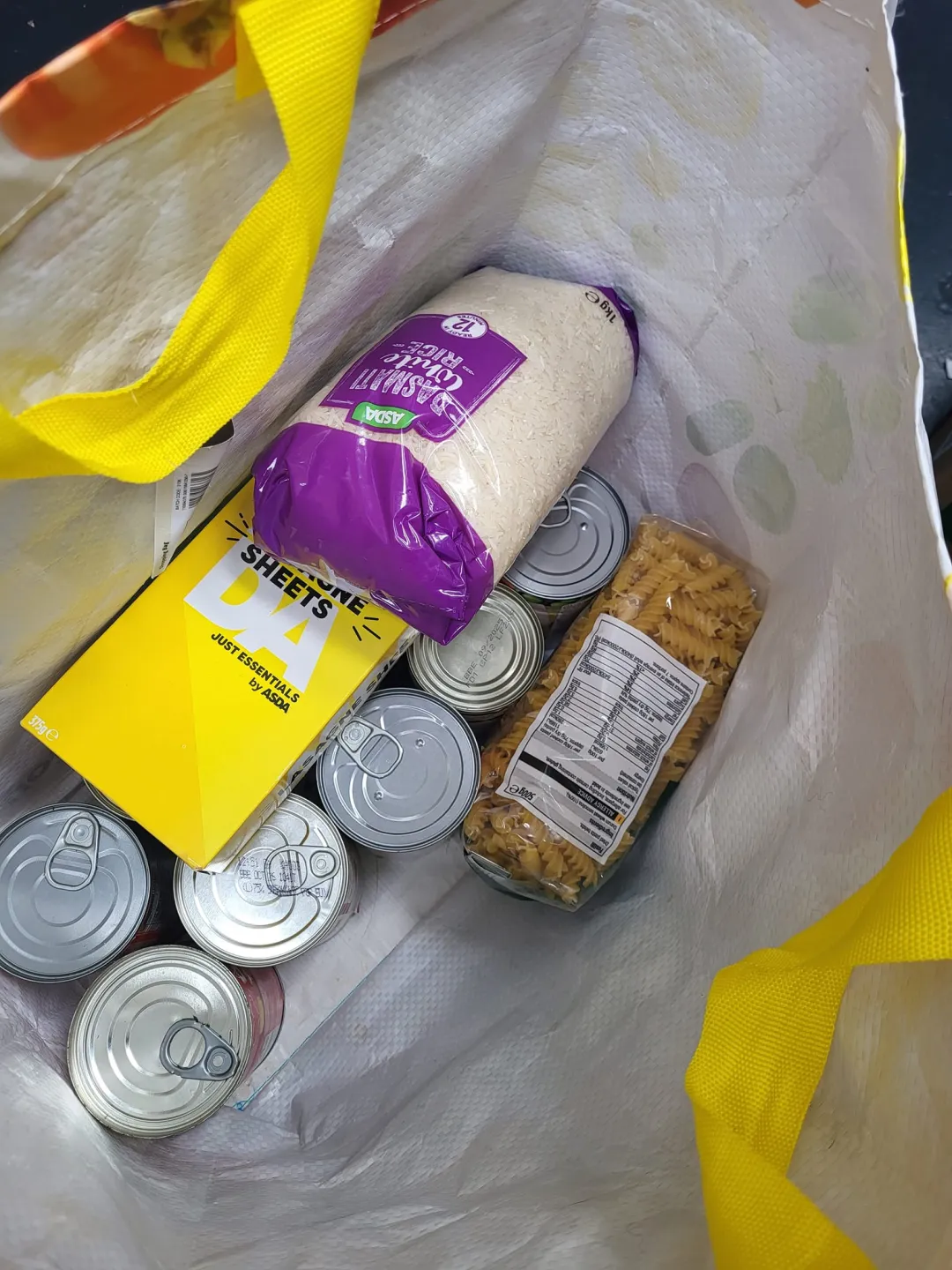 Photo from Jayne's Baby Bank (main page), 28 Apr 2024: 2 food bank dro off donations today! Thank you Phil Francis and Lisa Marks and Susan Ennis