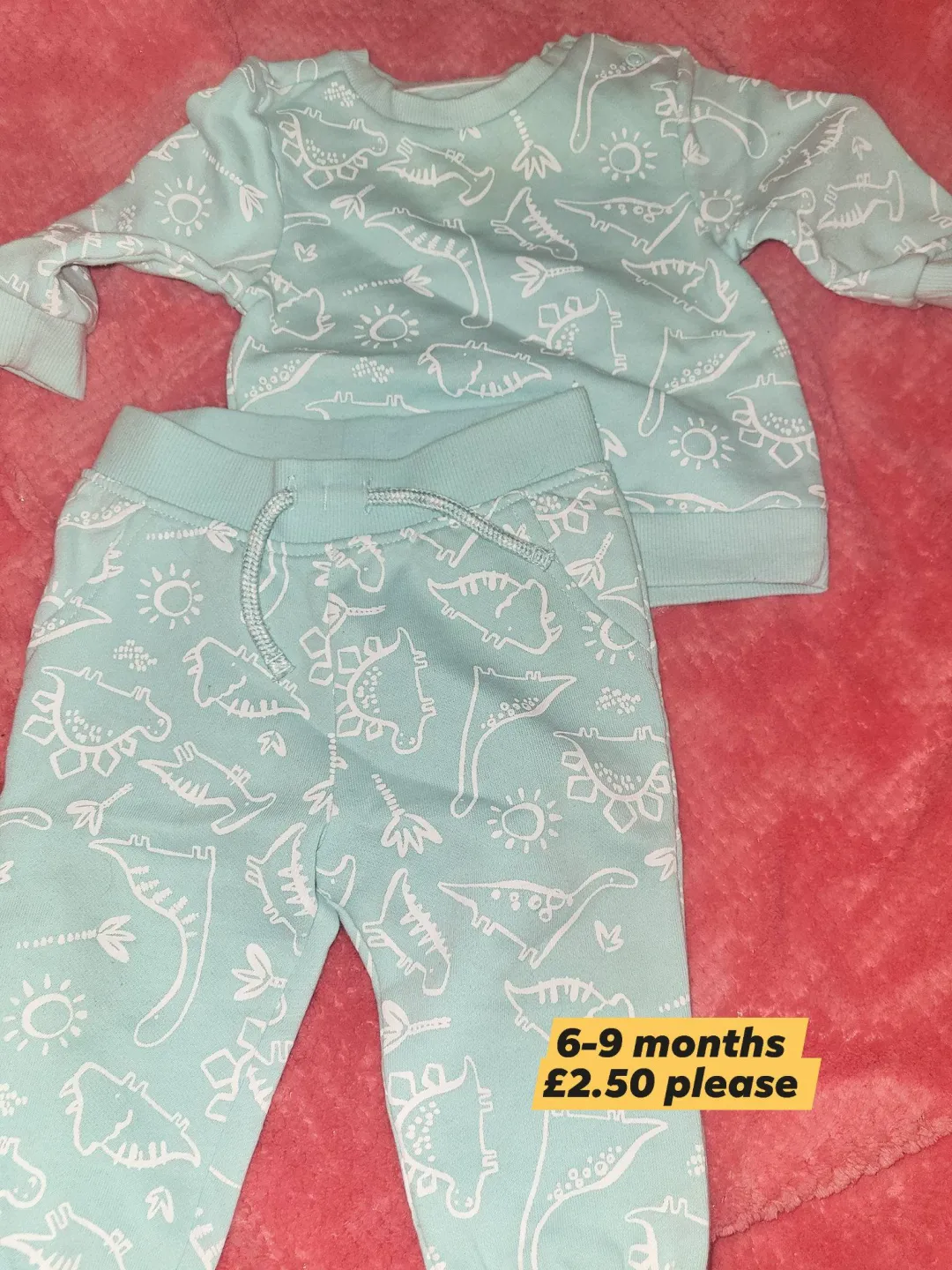 Photo from Jayne's Baby Bank (main page), 16 Dec 2025: Other nice items donates tonight available until the end of the week then they will go into storage . We can post for additional p&p No deli