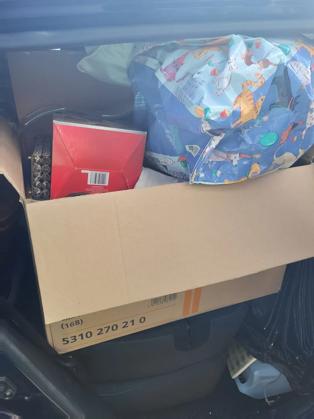 Photo from Jayne's Baby Bank (main page), 14 Apr 2024: Amazing house clearenc just donated - beautiful items