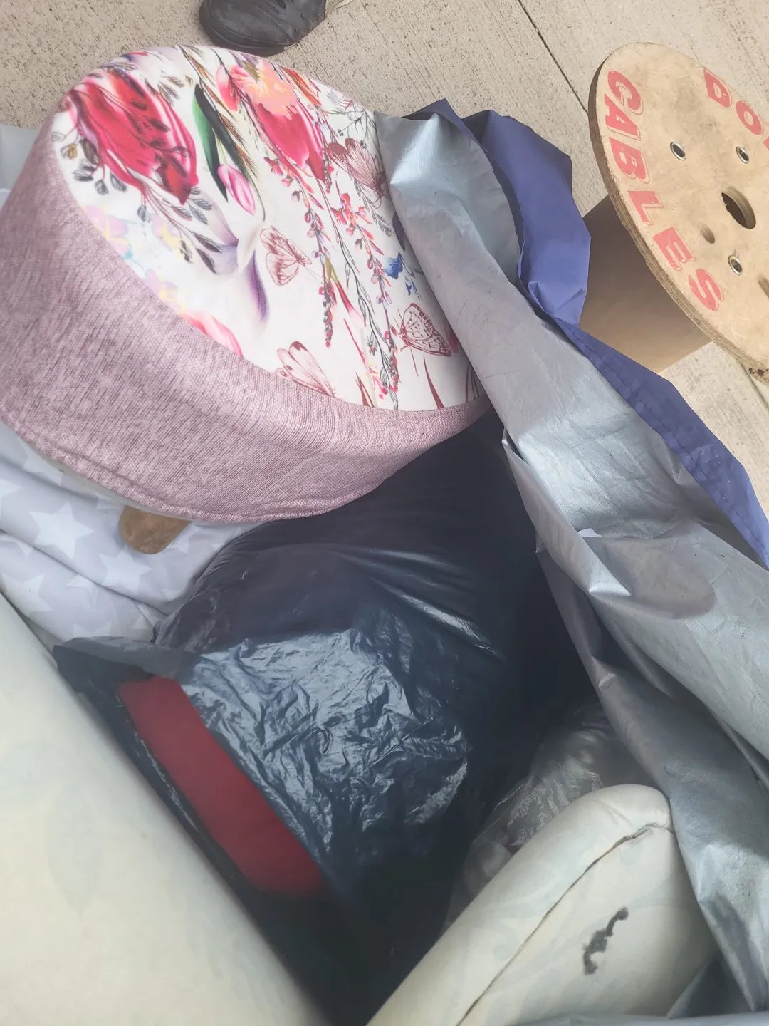 Photo from Jayne's Baby Bank (main page), 23 Jul 2024: Donations at the donation centre thank you. We are back and forth today we are doing a furniture clearance so you can drop off there