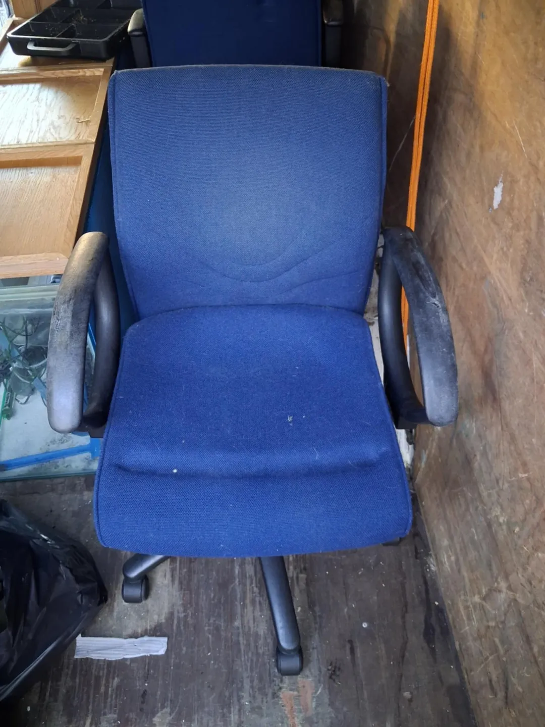 Photo from Jayne's Baby Bank (main page), 29 Sep 2025: 4 office chairs £10 each please no delivery