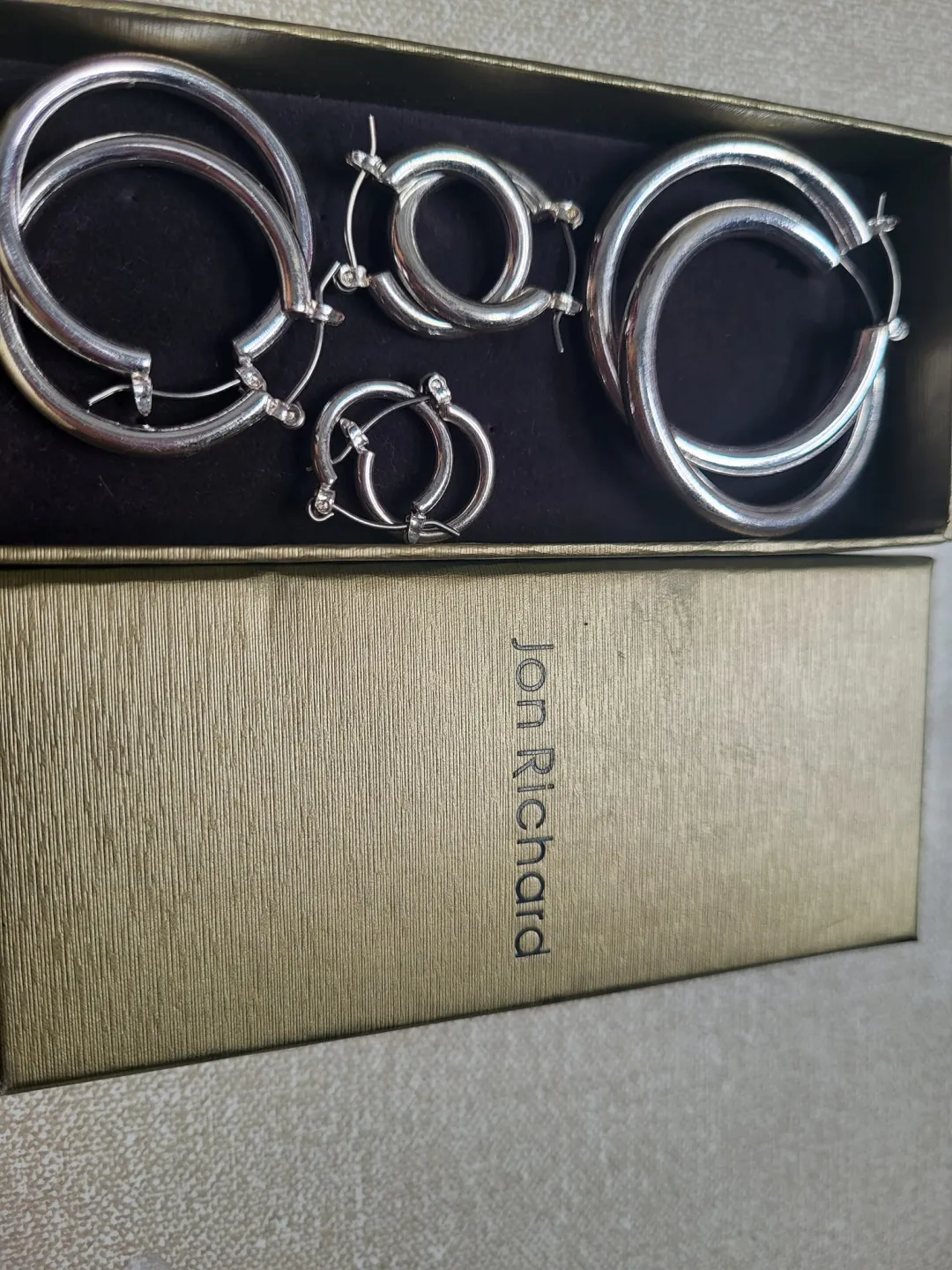 Photo from Jayne's Baby Bank (main page), 4 May 2024: Large set £6 please Next size down £5 Next size down £4 Next size down £3 Joblot £12 No hall mark /no holding sorry Donation centre