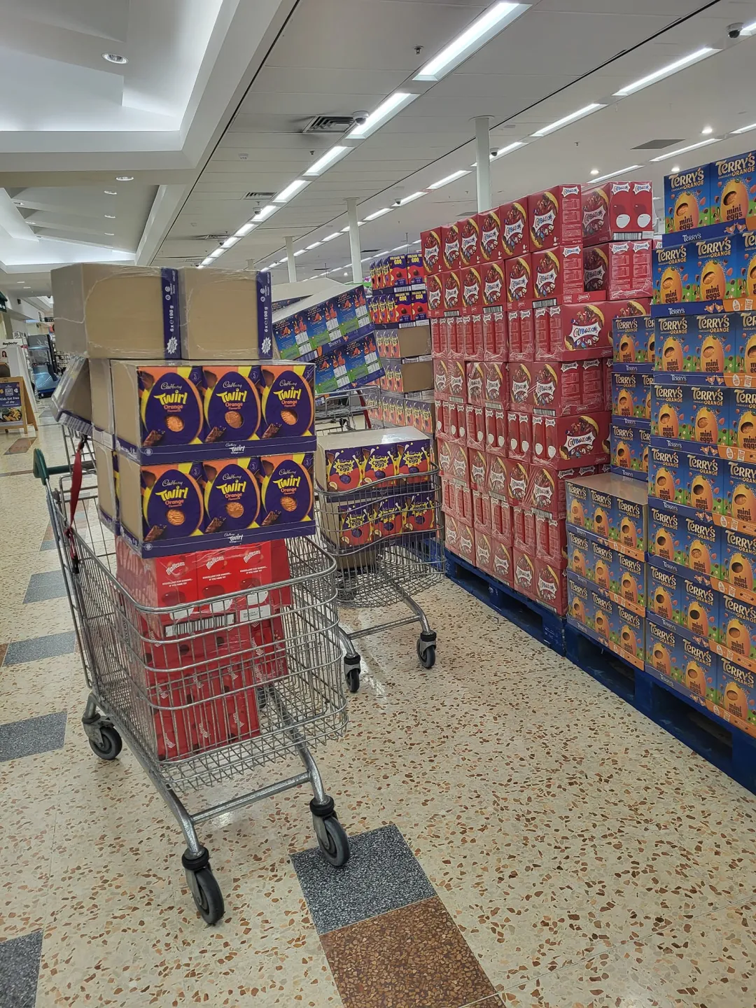 Photo from Jayne's Baby Bank (main page), 18 Feb 2024: Picking up our Easter eggs for over 200 children ready to give out for FREE at our Easter Events at Blackwood and Pontypool. If any other co
