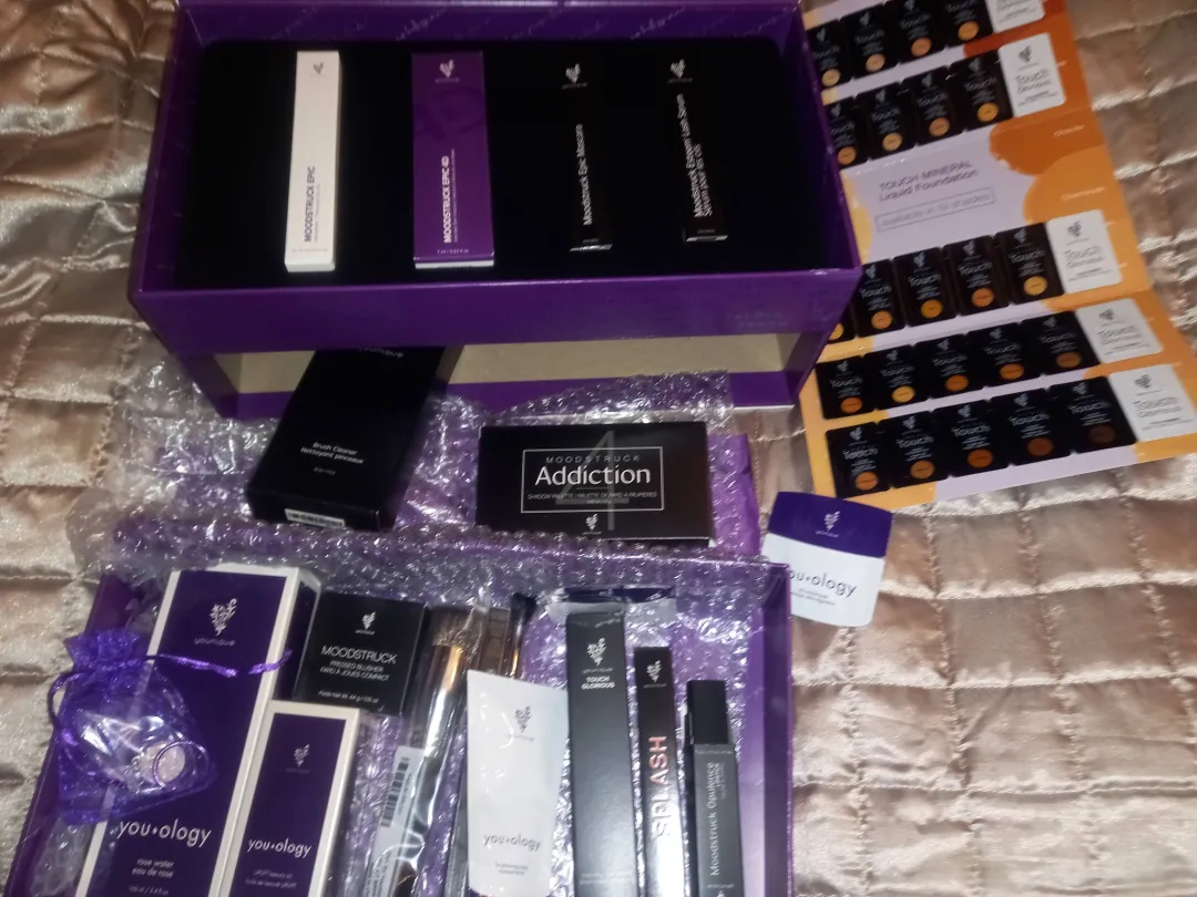 Photo from Jayne's Baby Bank (main page), 23 Mar 2026: Brand new Younique set £60 please I can post for additional postage costs. Once open non returnable