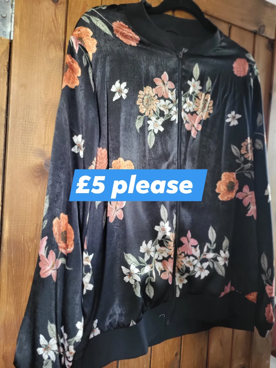 Photo from Jayne's Baby Bank (main page), 20 Jul 2025: 18/20s Selling some of my clothes which are too big for me to raise money for the Baby Bank. Please pay into the Baby Bank account directly 