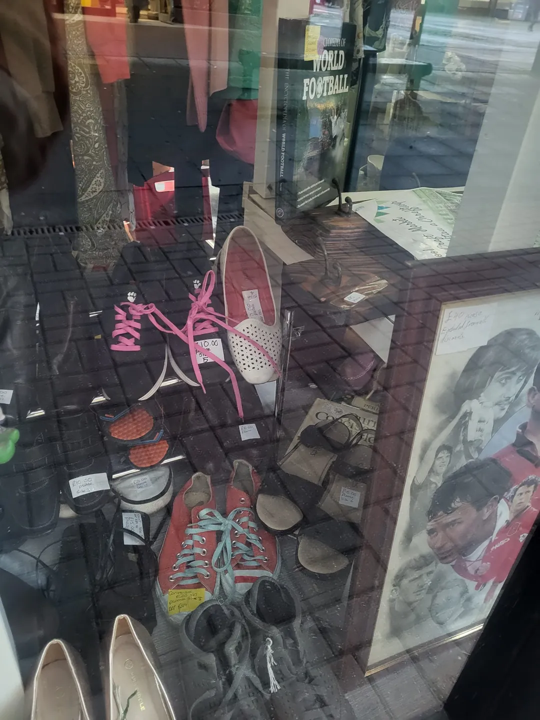 Photo from Jayne's Baby Bank (main page), 5 Dec 2024: Blackwood shop open Friday and Saturday 9 - 4 approx . We put all our designer and collectable and vintage items in Blackwood Shop. If you l