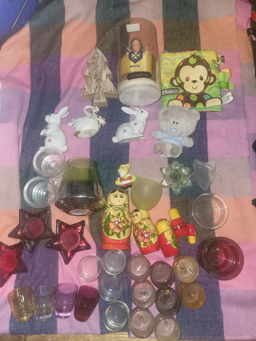 Photo from Jayne's Baby Bank (main page), 6 Dec 2025: All £1- 2 please Russian dolls £4 please We can't lost China and glass sorry We can post other items