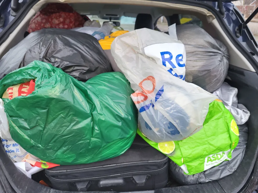 Photo from Jayne's Baby Bank (main page), 4 Jan 2025: Donations ♻️☃️🤰🤱❄️🌏🍼 thank you everyone. I need volunteer in this week as we have a charity shop donation due to come in too - all hands on 