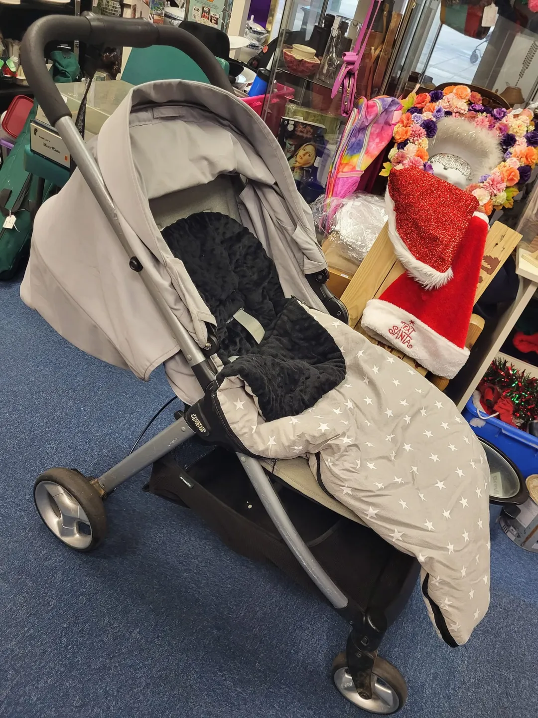 Photo from Jayne's Baby Bank (main page), 3 Apr 2024: Donated for fundraising £35 please. Folds up with carry handle