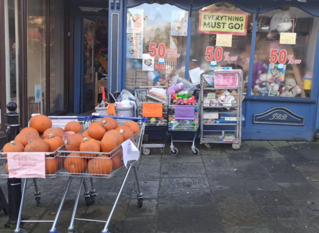 Photo from Jayne's Baby Bank (main page), 8 Nov 2025: All the pumpkins that are left ! From 300 we'll done everyone- adults only please remember there is cctv recording and town cctv as some chi