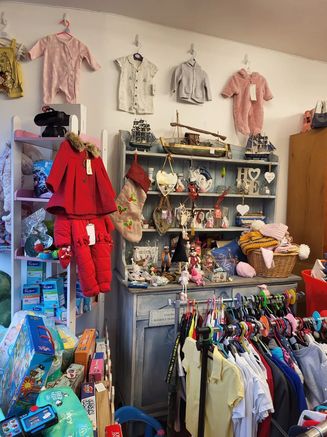 Photo from Jayne's Baby Bank (main page), 17 Dec 2023: RISCA SHOP 68 Tredegar St, Risca, Newport NP11 6BW