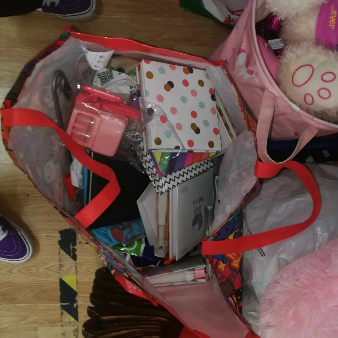 Photo from Jayne's Baby Bank (main page), 26 Mar 2024: Donations today!! Thank you Sammy Arnold for picking up for us and spying the kick stools!