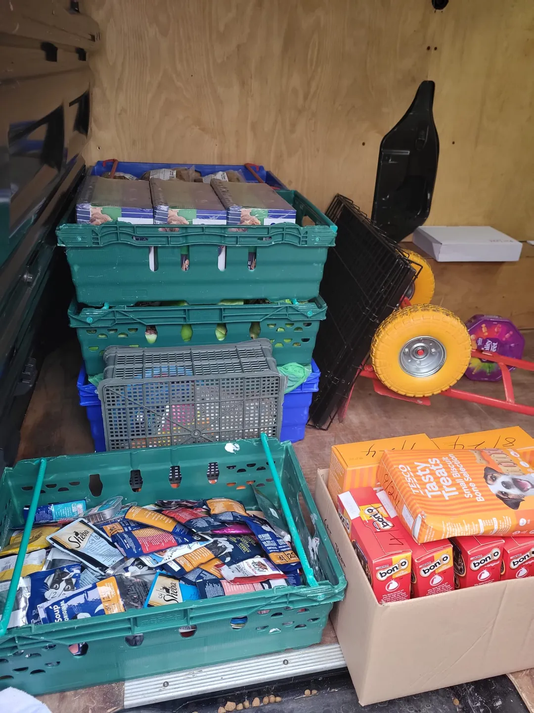 Photo from Jayne's Baby Bank (main page), 10 Dec 2023: Thank you to Ruby and Debi Dogs-Emmett for a pet food donations Pet food bank service