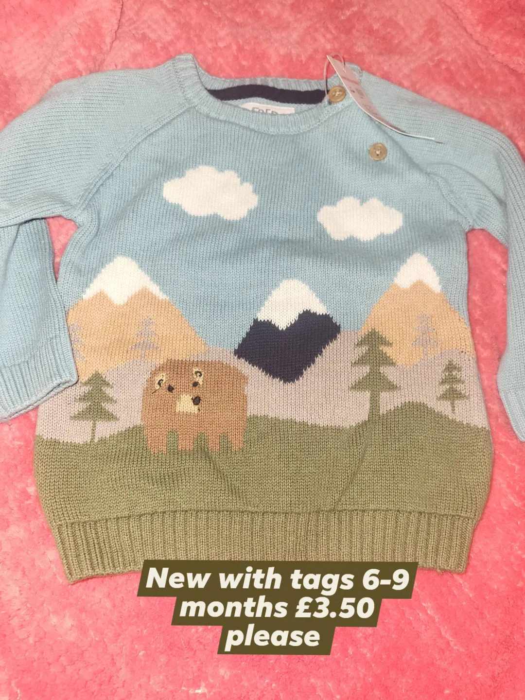Photo from Jayne's Baby Bank (main page), 16 Dec 2025: Other nice items donates tonight available until the end of the week then they will go into storage . We can post for additional p&p No deli