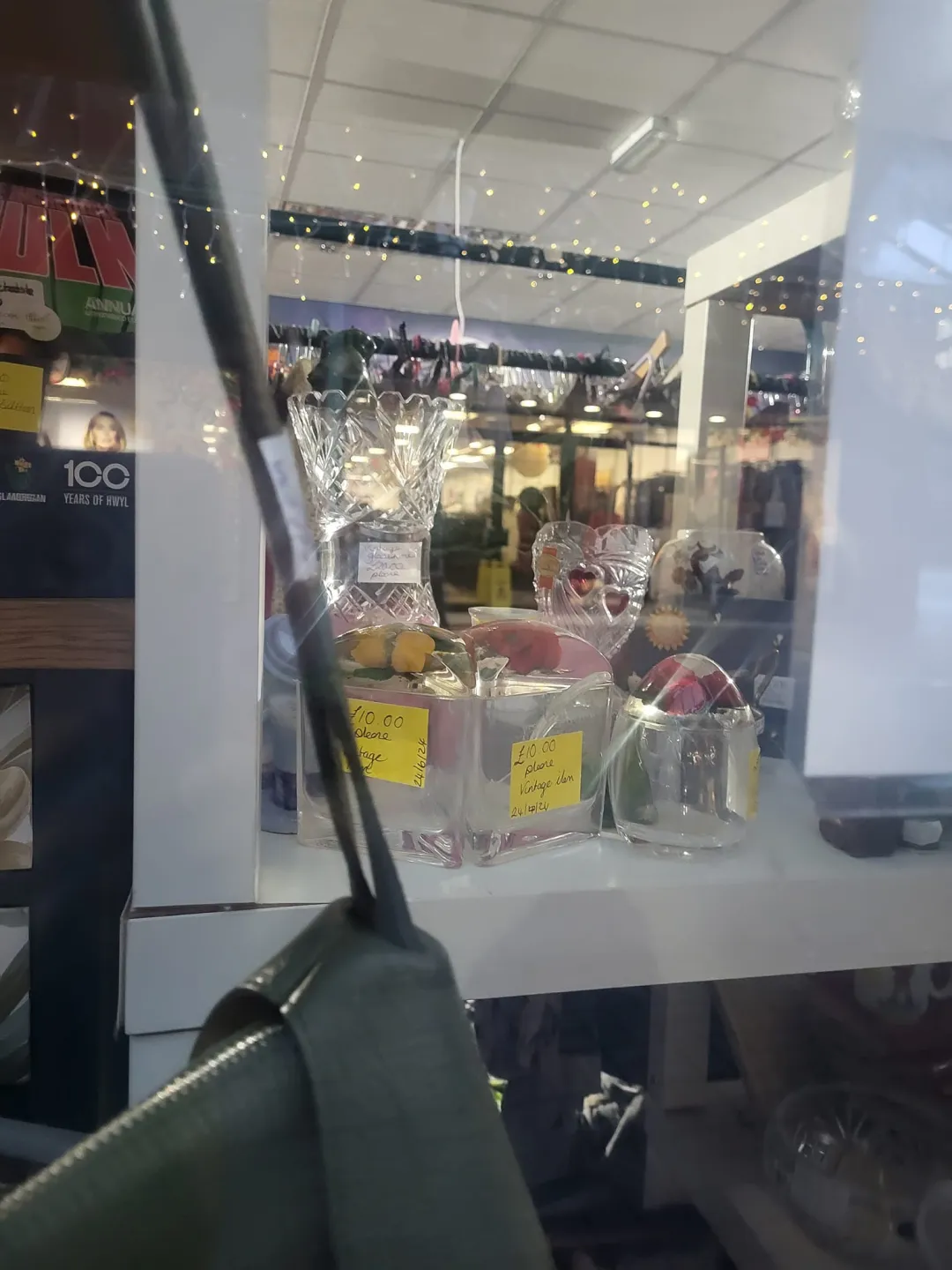 Photo from Jayne's Baby Bank (main page), 9 Dec 2024: 75% discount Blackwood shop tomorrow we can not hold items with or without payment. Card or contactless only we do not take cash payments.