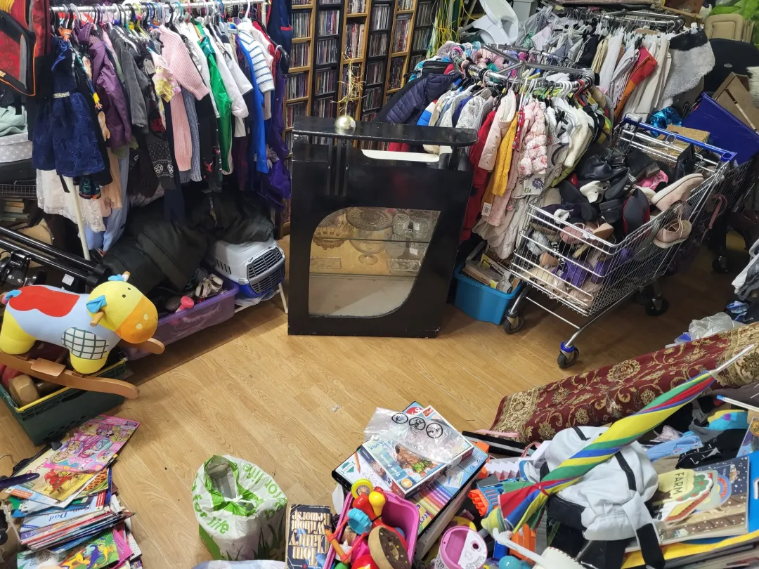 Photo from Jayne's Baby Bank (main page), 23 Mar 2025: Thank you to Jan! She also understood the assignment! "See the floor!" 🤣♻️🍼🌏