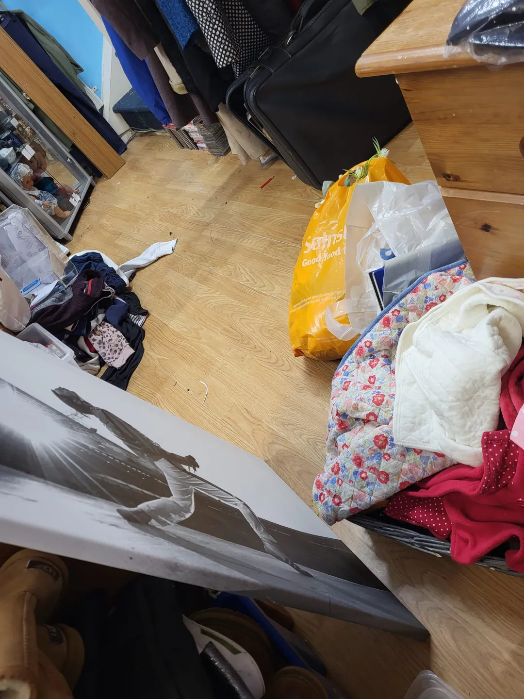 Photo from Jayne's Baby Bank (main page), 1 Sep 2024: We have had about 50 bags of donations today!!! I forgot to photograph some . Thank you everyone - lovely donations 😘 ♻️🍼🌎