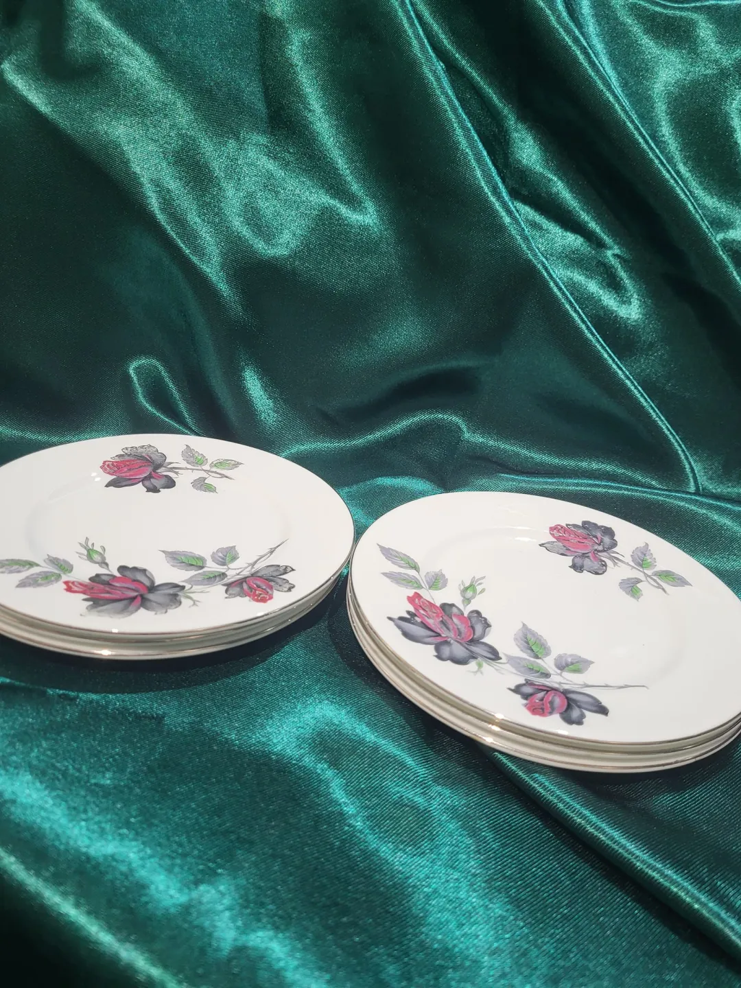 Photo from Jayne's Baby Bank (main page), 29 May 2024: Royal Albert cake plates x6 £10 please