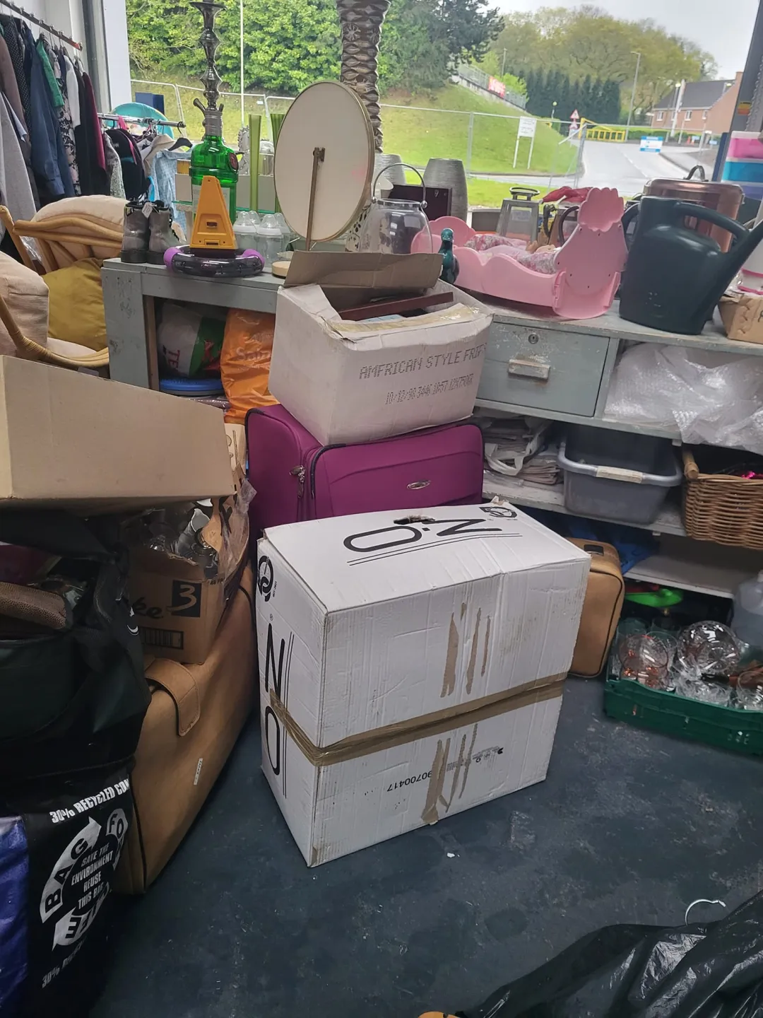 Photo from Jayne's Baby Bank (main page), 2 May 2024: First car load of donations today thank you very much guys