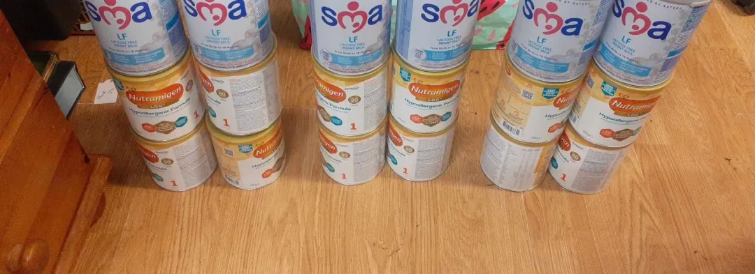 Photo from Jayne's Baby Bank (main page), 10 Feb 2024: More milk donated 😍❤️♻️🌎🍼 and Dan has put up thr valentines day back drop for free photos