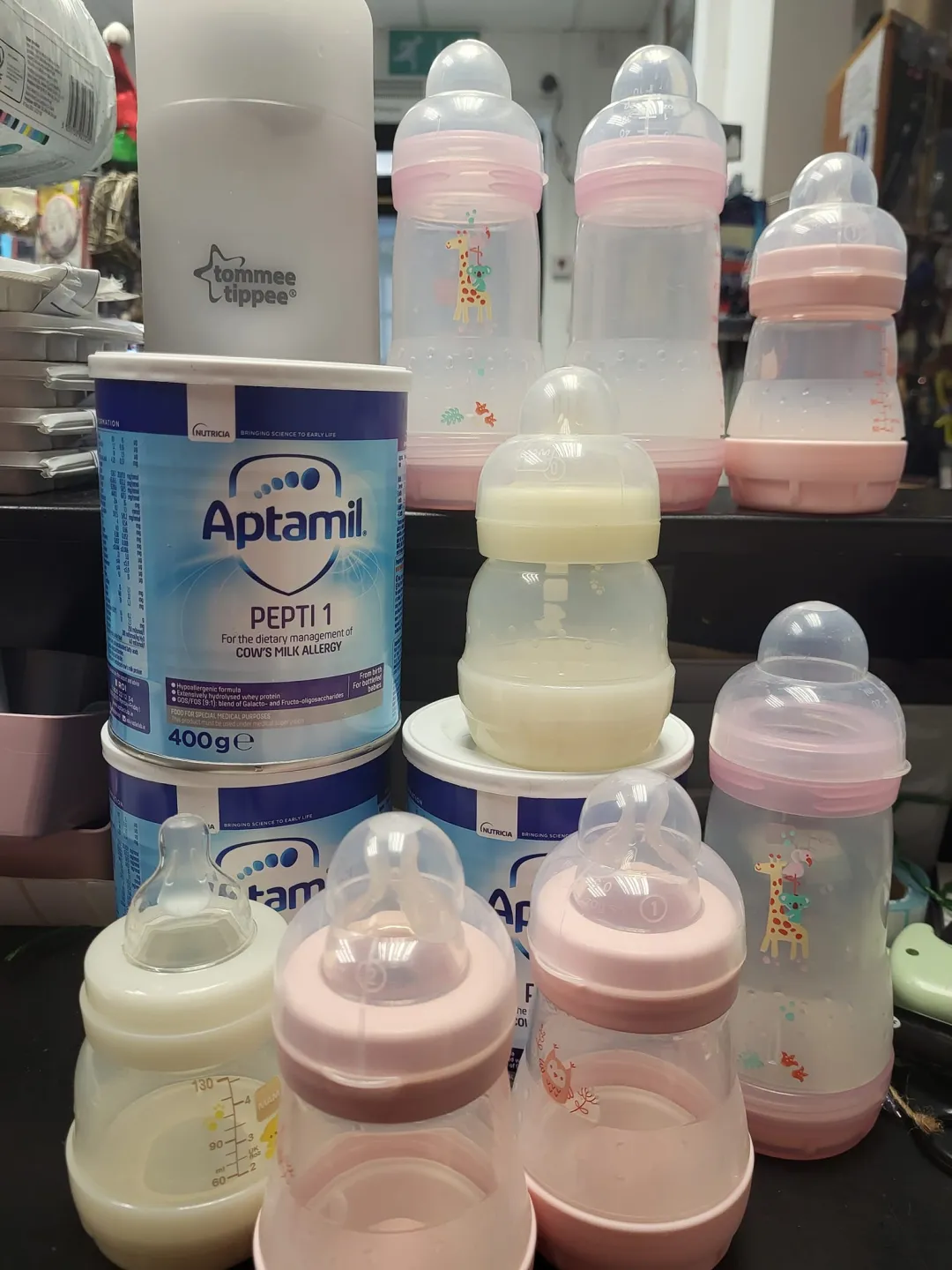Photo from Jayne's Baby Bank (main page), 19 Jan 2024: Donations today Blackwood! Thank you to the the families who brought these in! Also - TTH for making us famous. #tth #thankthehaters