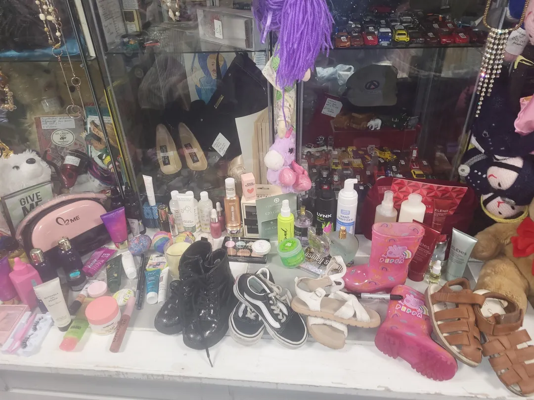 Photo from Jayne's Baby Bank (main page), 22 Nov 2025: Starting to get ready for our 6pm live sale and give away.