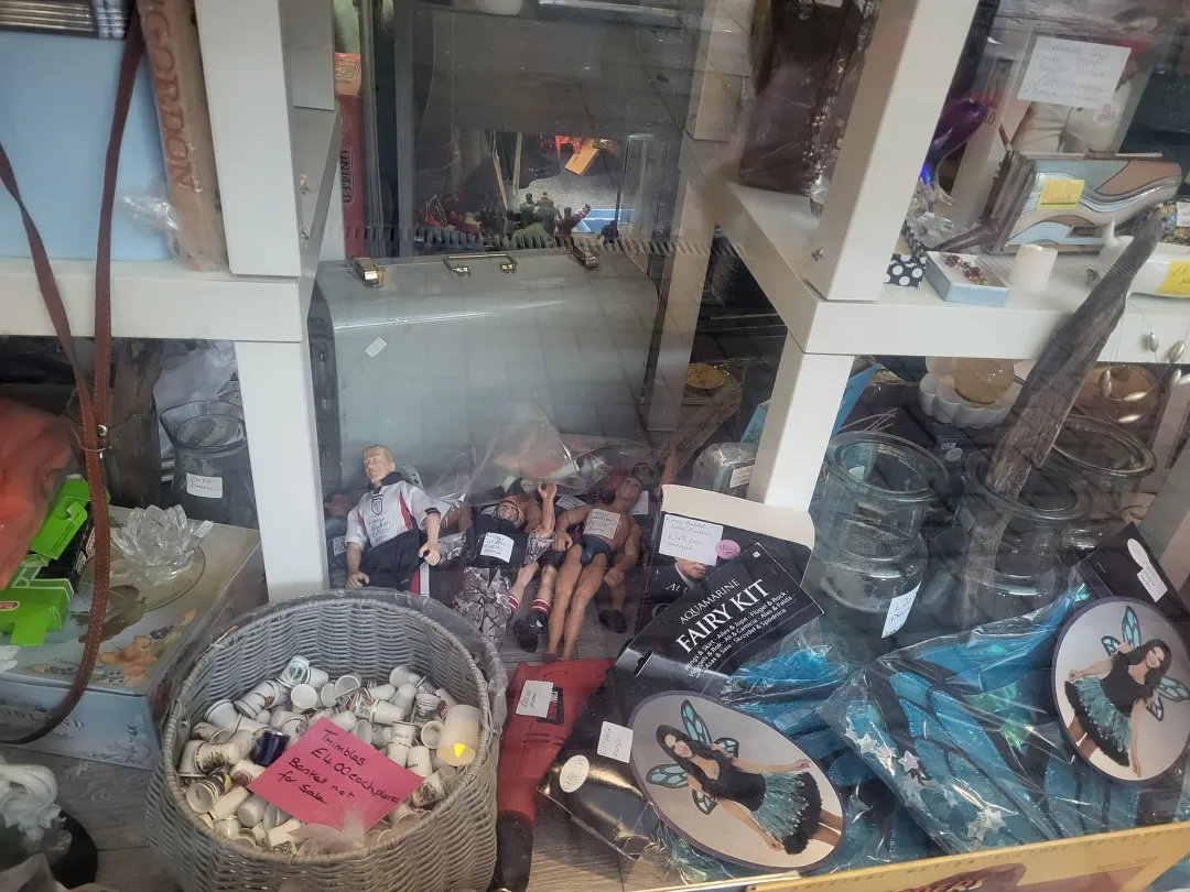 Photo from Jayne's Baby Bank (main page), 5 Dec 2024: Blackwood shop open Friday and Saturday 9 - 4 approx . We put all our designer and collectable and vintage items in Blackwood Shop. If you l