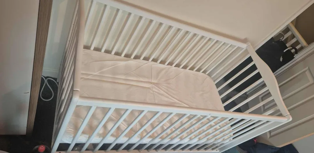 Photo from Jayne's Baby Bank (main page), 9 Nov 2025: A mum has offered this cot for free collection Forgeside, blaenavon - don't mess her about please collect promptly . No delivery Contact @hi