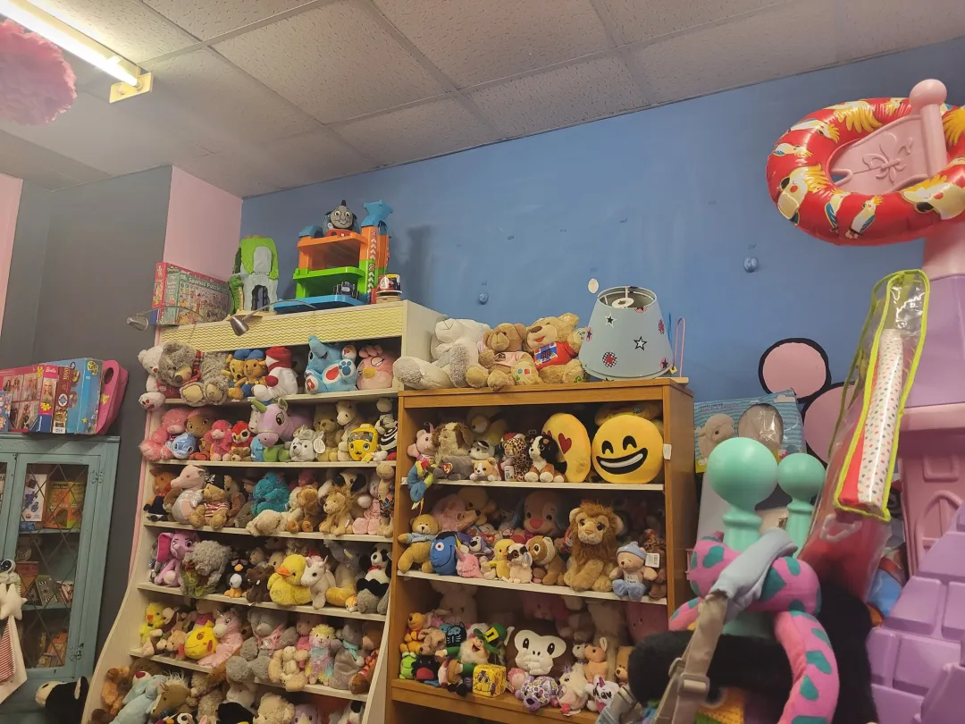 Photo from Jayne's Baby Bank (main page), 29 Jan 2025: BLACKWOOD & PONTYPOOL SUPERSTORES OPEN TODAY! Market day at Pontypool (indoor and out). SHOP 1 & 2 OPEN TODAY. ✅️✅ card and contactless paym