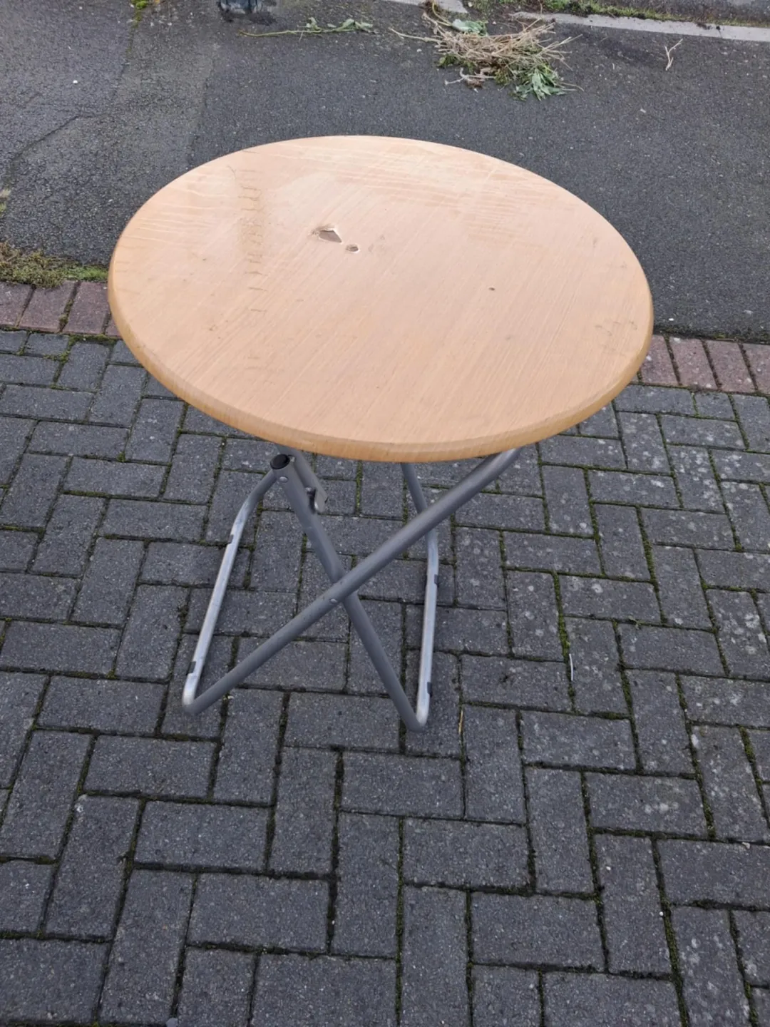 Photo from Jayne's Baby Bank (main page), 29 Sep 2025: Table £10 please White side table £20 please Tables £10 each please Fabric wardrobe £15 please Pram £40 please Tracel cot £20 please CARD PA