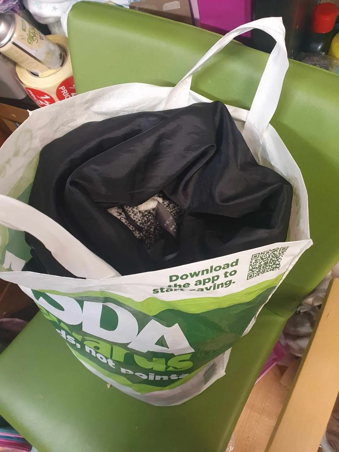 Photo from Jayne's Baby Bank (main page), 10 Oct 2024: Donations Pontypool - still wading through Blackwoods 🤣😍♻️🌎🍼 thank you everyone