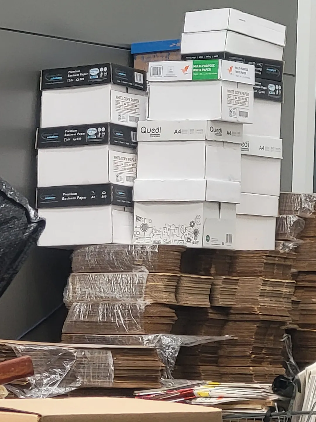 Photo from Jayne's Baby Bank (main page), 17 Apr 2024: Any children available this evening or Friday to draw pictures and colour our premature boxes ready to go out