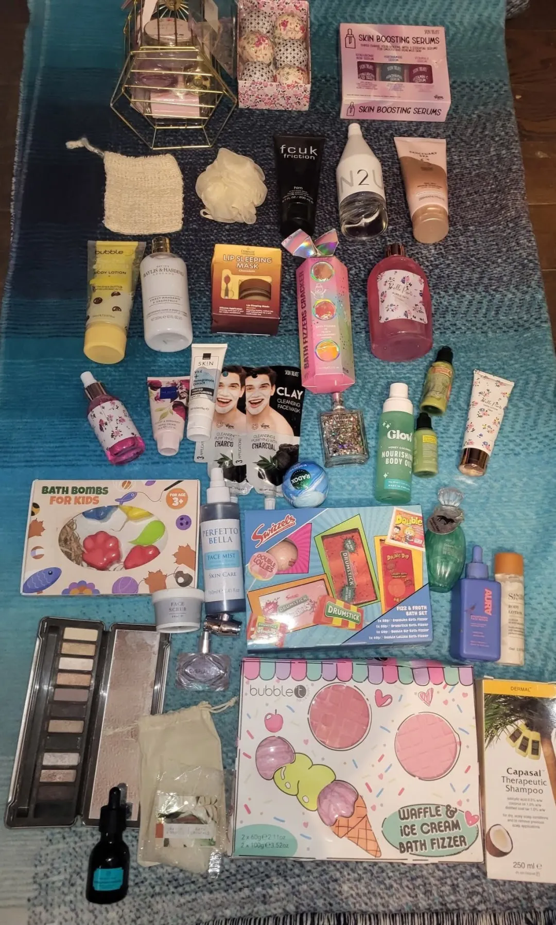 Photo from Jayne's Baby Bank (main page), 15 Jan 2026: Jayne'sBaby Bank Beauty Bank Giveaway! Max 3 items per person. Must be collected withing 3 days - open to our Mothers at 4pm! We could charg