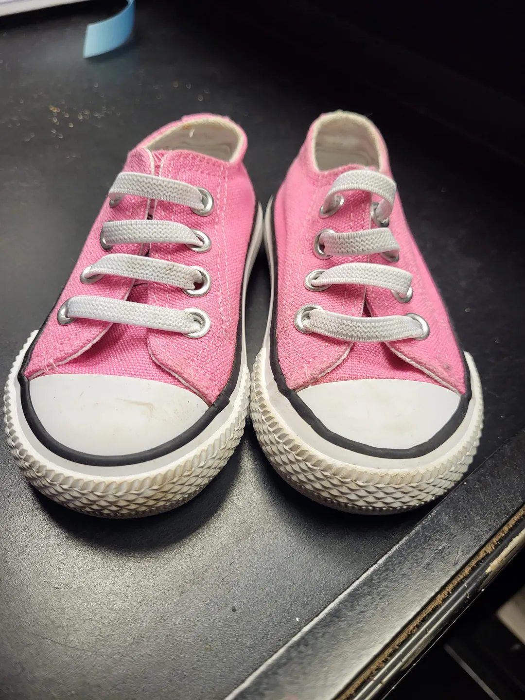 Photo from Jayne's Baby Bank (main page), 27 Mar 2024: C3 10 cms Soul ans Cal £5 please Blackwood We do have other children's shoes starting at £1.50