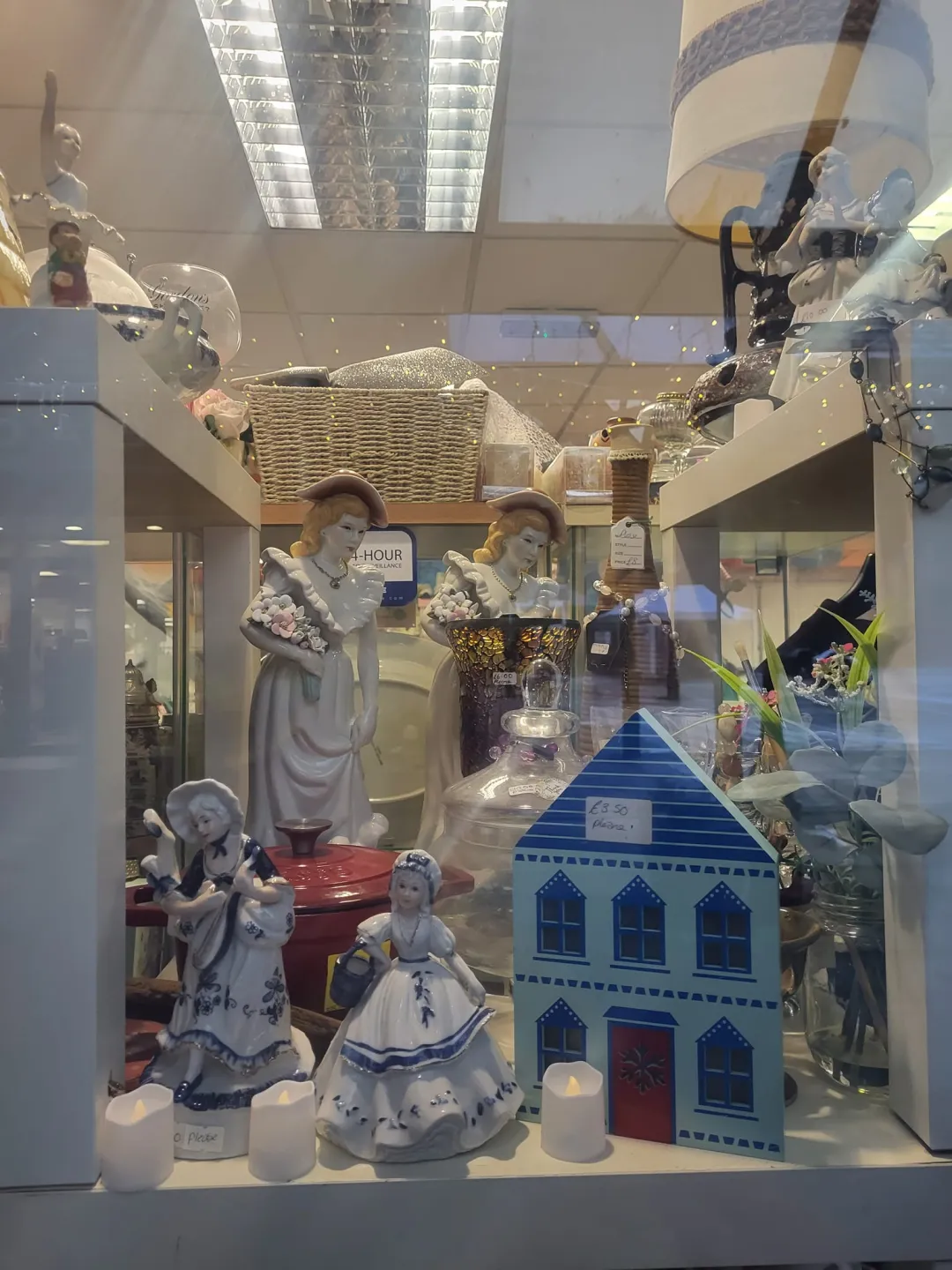 Photo from Jayne's Baby Bank (main page), 9 Dec 2024: 75% discount Blackwood shop tomorrow we can not hold items with or without payment. Card or contactless only we do not take cash payments.