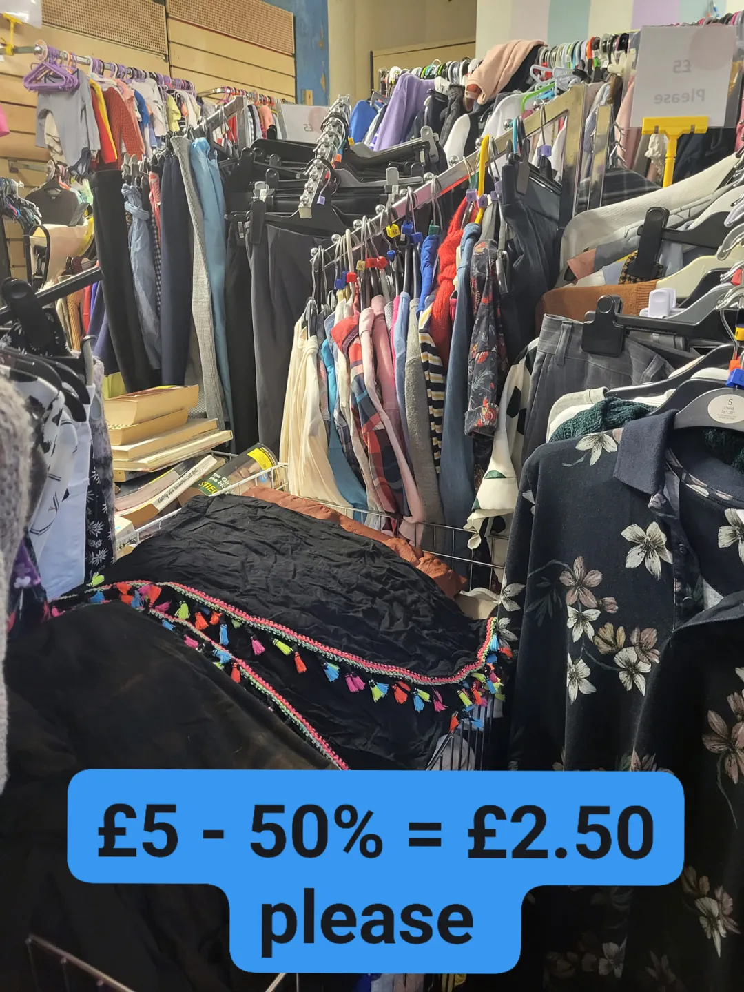 Photo from Jayne's Baby Bank (main page), 7 Sep 2024: When you hit a certain age in life and the best Saturday night out is in a charity shop! ♻️🍼🌎❤️ Pontly pool open tomorrow am.