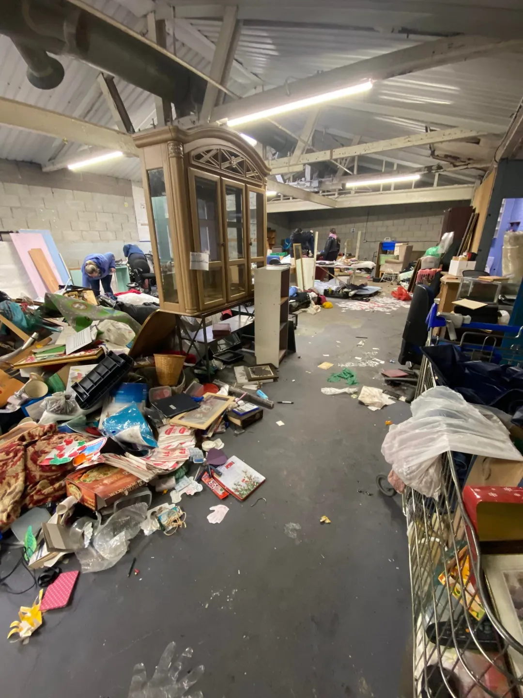 Photo from Jayne's Baby Bank (main page), 8 Dec 2023: Tons left in Big Risca. It all has to go or the landlord with skip it. Please go down and take every thing for free 🙏 Open till 4pm Please d