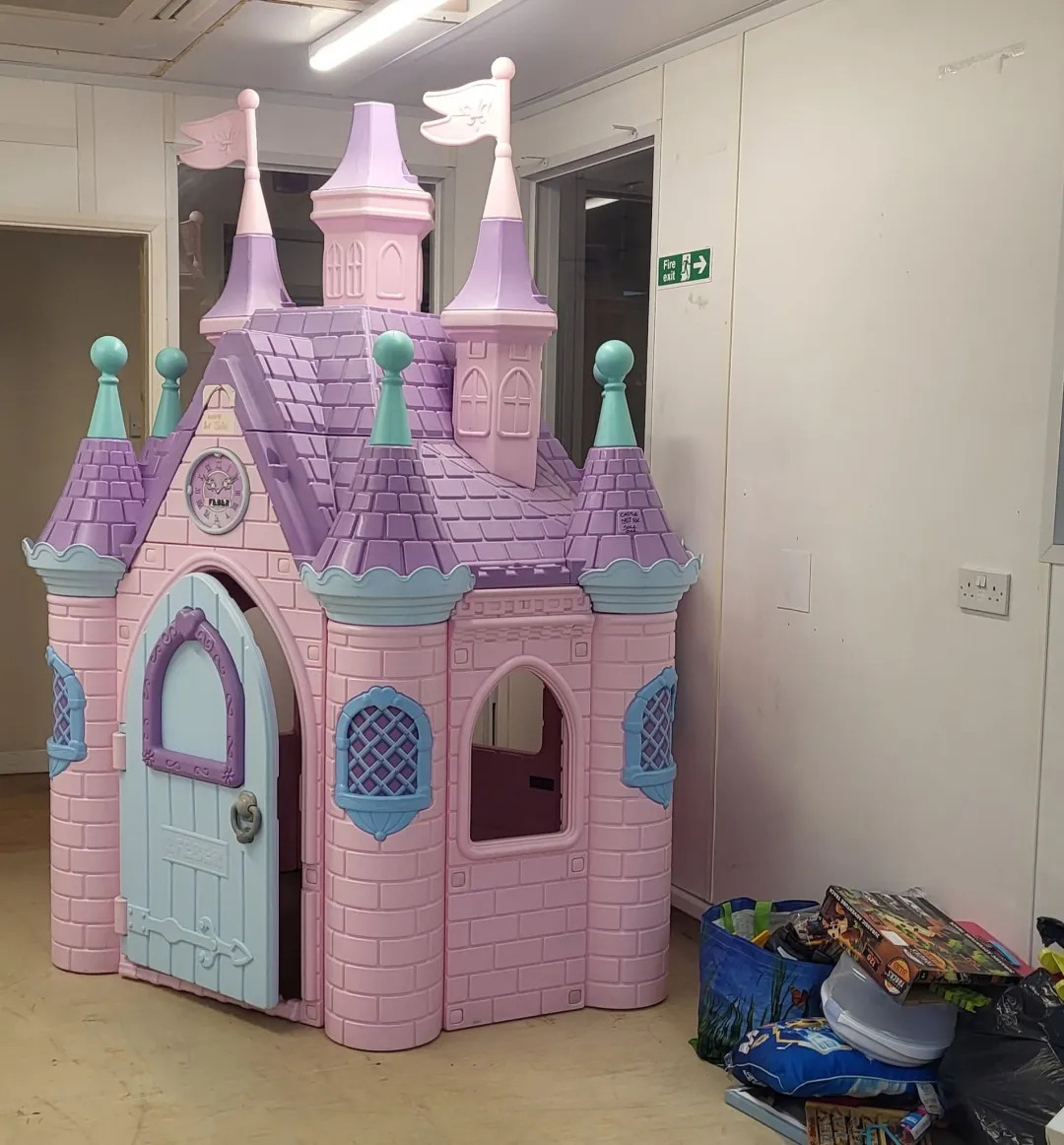 Photo from Jaynesbabybank Registered - cic, 29 Oct 2026: Mums: Do you want a TV in the children's area and a dvd so we can put children's films on ? Or just play areas no TV? My uncle has left us a