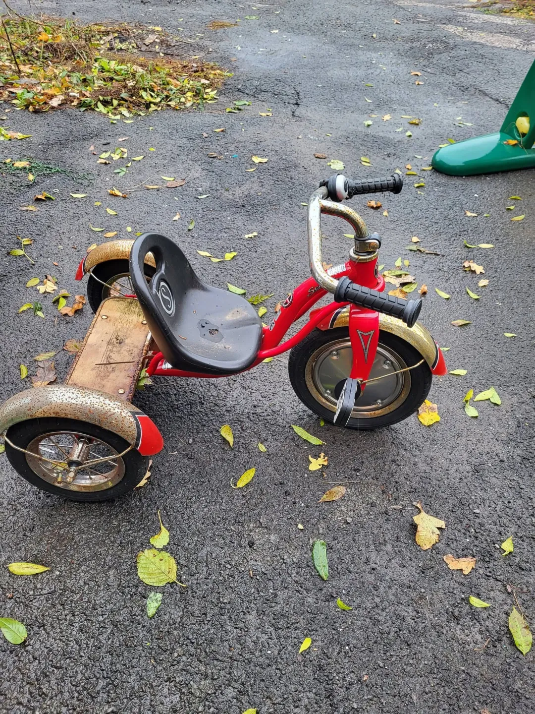 Photo from Jaynesbabybank Registered - cic, 23 Oct 2026: Fantastic donations this morning Trike needs a respray £20 please Little tikes slide £35 please rrp £79. Rogerstone. We can't deliver sorry 