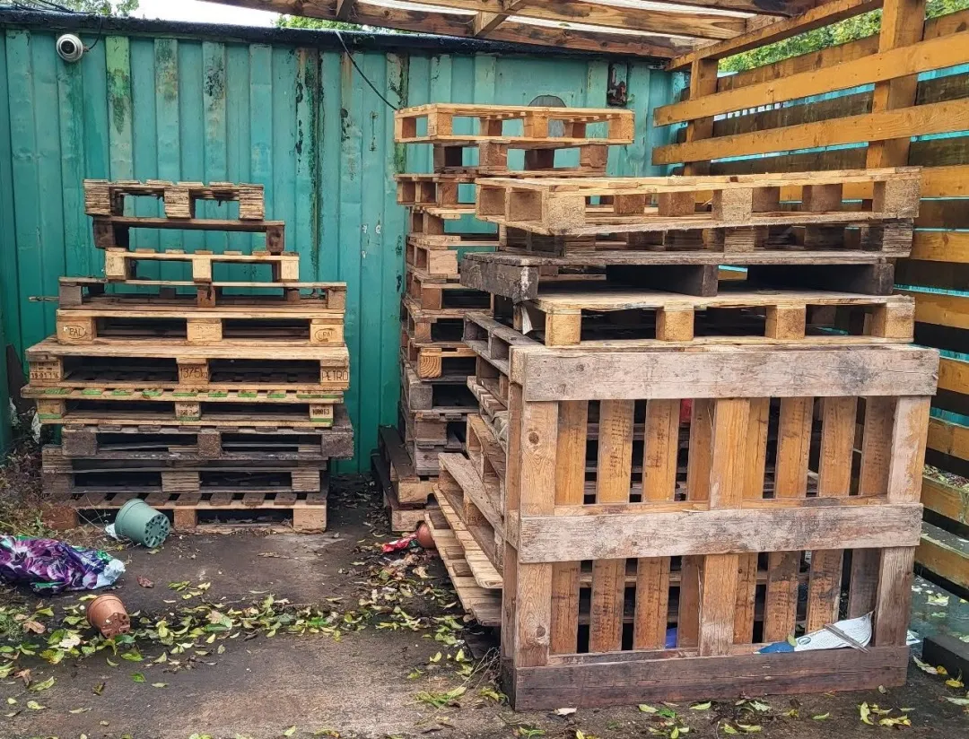 Photo from Jaynesbabybank Registered - cic, 23 Oct 2026: Pallets available as a joblot. Make us an offer please - Rogerstone collection only.