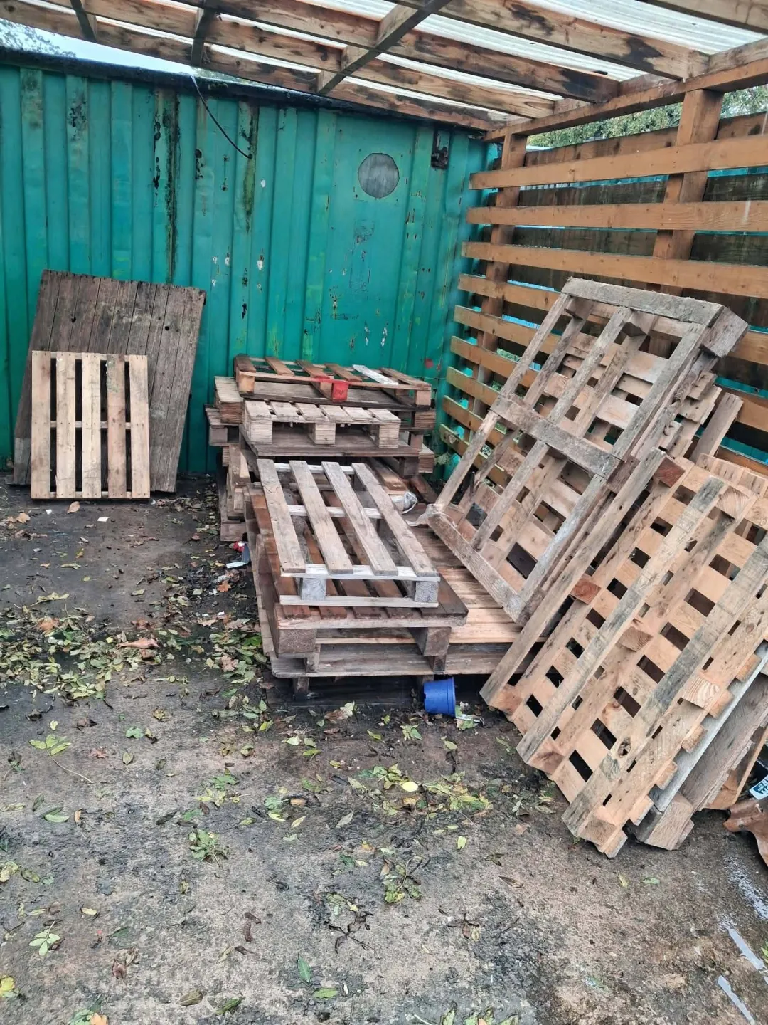 Photo from Jaynesbabybank Registered - cic, 26 Oct 2026: Thank you to Russ who made us £20 donation for some pallets. This is what is left collection np12 2ag. Make us an offer