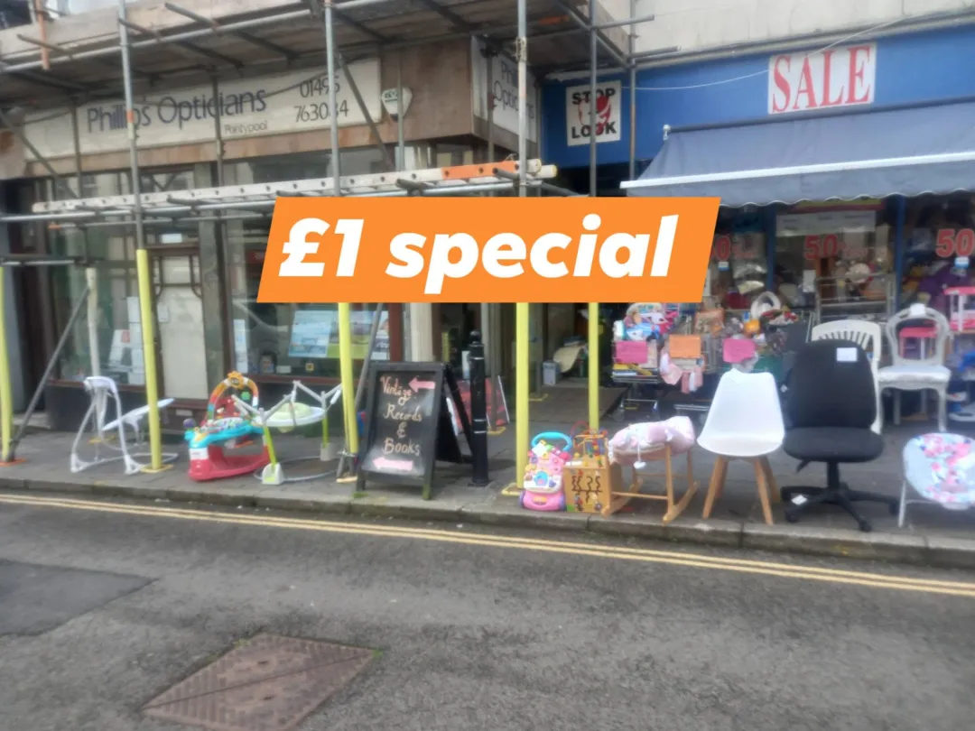 Photo from Jaynesbabybank Registered - cic, 20 Jun 2026: Front line of items £1 today if gone asap we can't hold or keep for collection including barbie house Free board games and jigsaws at p2 doo