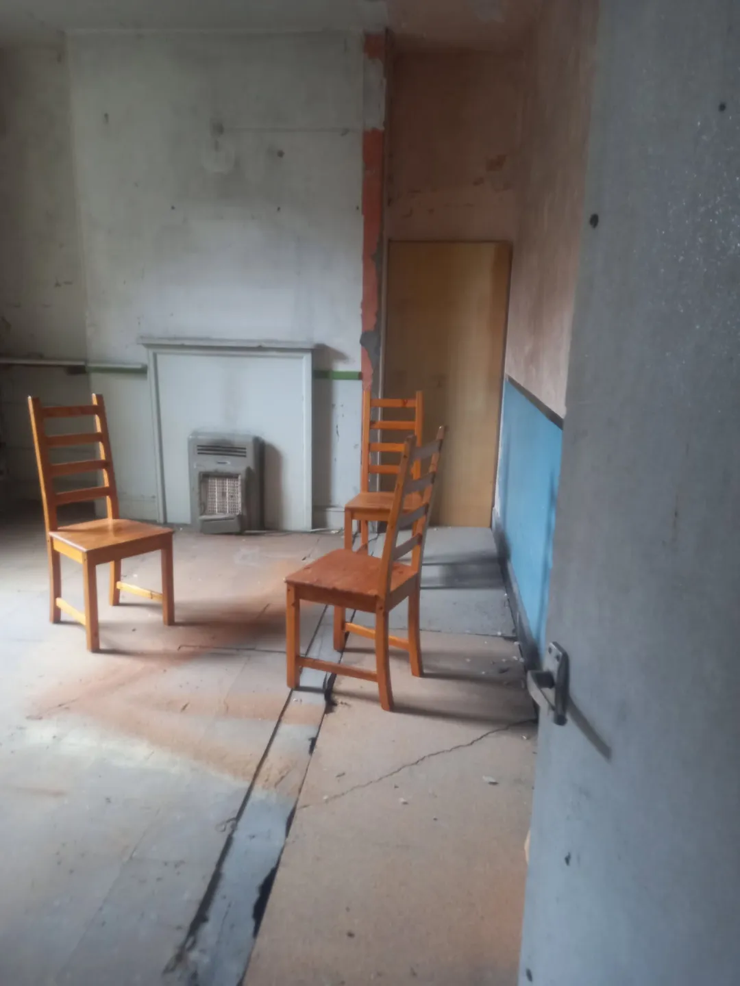 Photo from Jaynesbabybank Registered - cic: Just needs a ouija board! 🧟‍♀️🧟🧟‍♂️