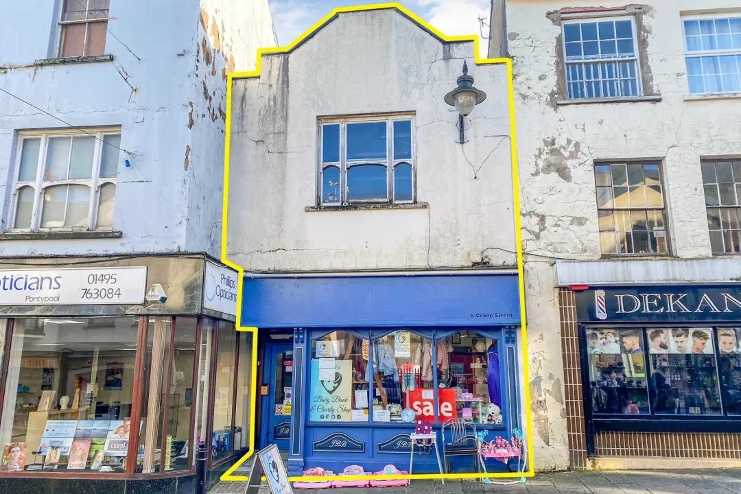 Photo from Sherlock Special › Charity Shop Listing Claims
