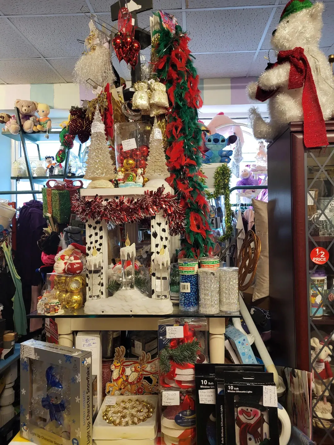 Photo from jaynesbabybank1_tm, 11 Aug 2025: tons of stunning vintage items in Pontypool shop