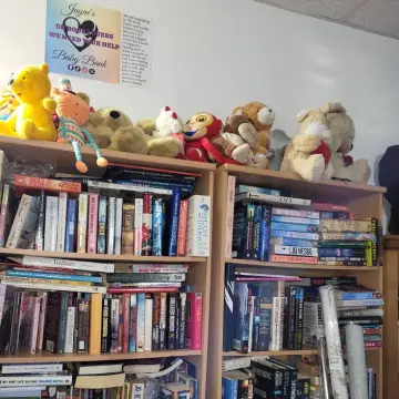 Photo from Jayne's Baby Bank (main page), 26 Feb 2025: Blackwood shop has had a good tidy up today pop up tomorrow and have a look